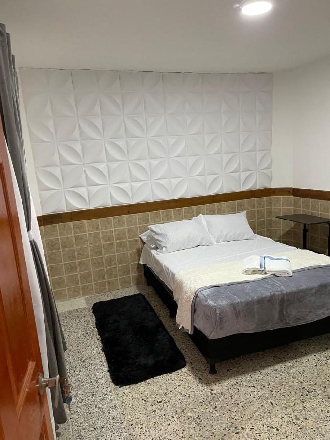 Casa Al Frente Del Pueblito Paisa Apartment เมเดยิน ภายนอก รูปภาพ