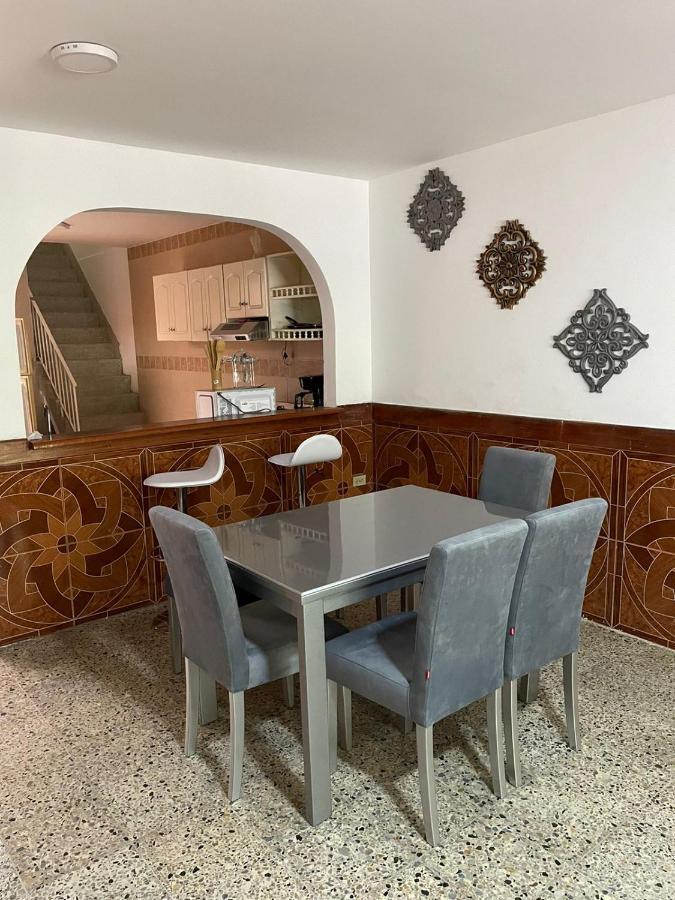 Casa Al Frente Del Pueblito Paisa Apartment เมเดยิน ภายนอก รูปภาพ