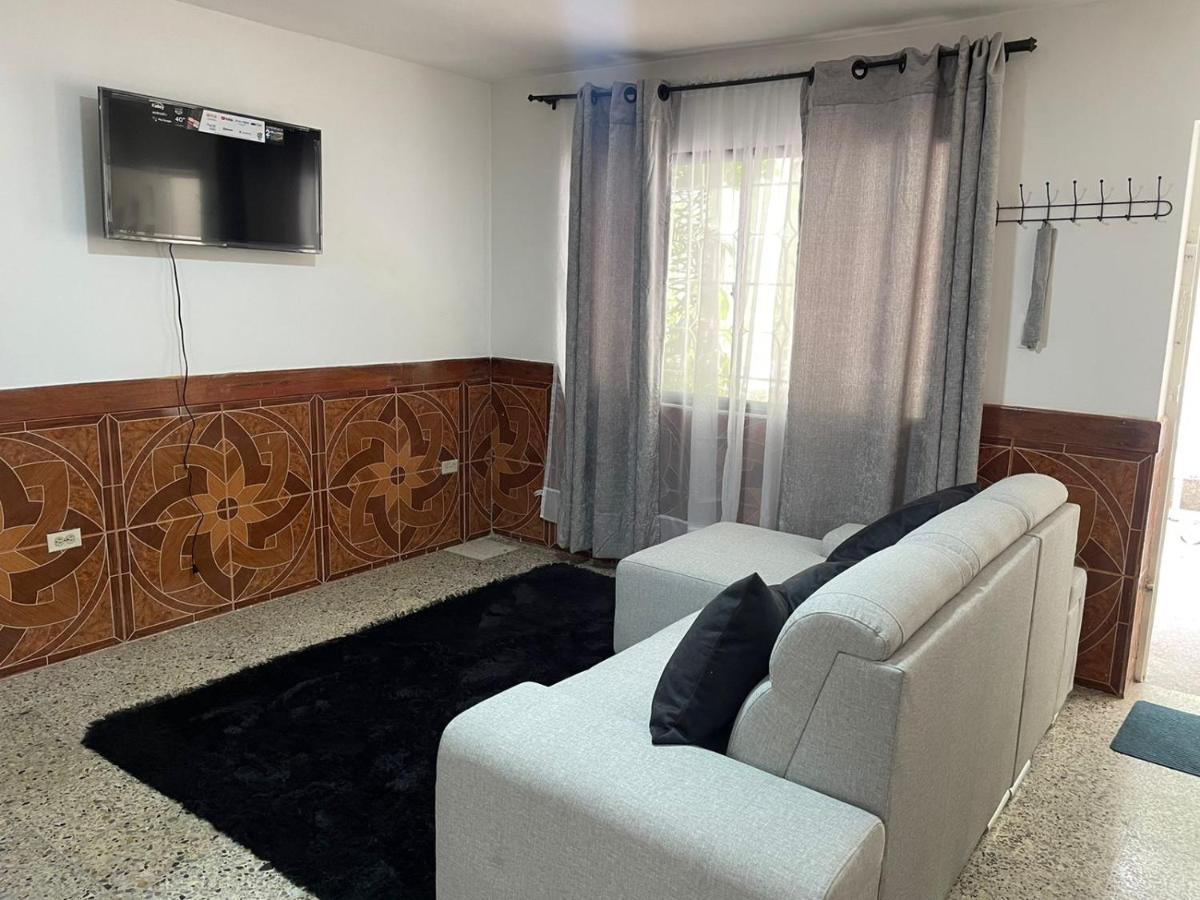 Casa Al Frente Del Pueblito Paisa Apartment เมเดยิน ภายนอก รูปภาพ